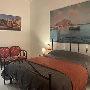 Vittorio Emanuele House Apartament